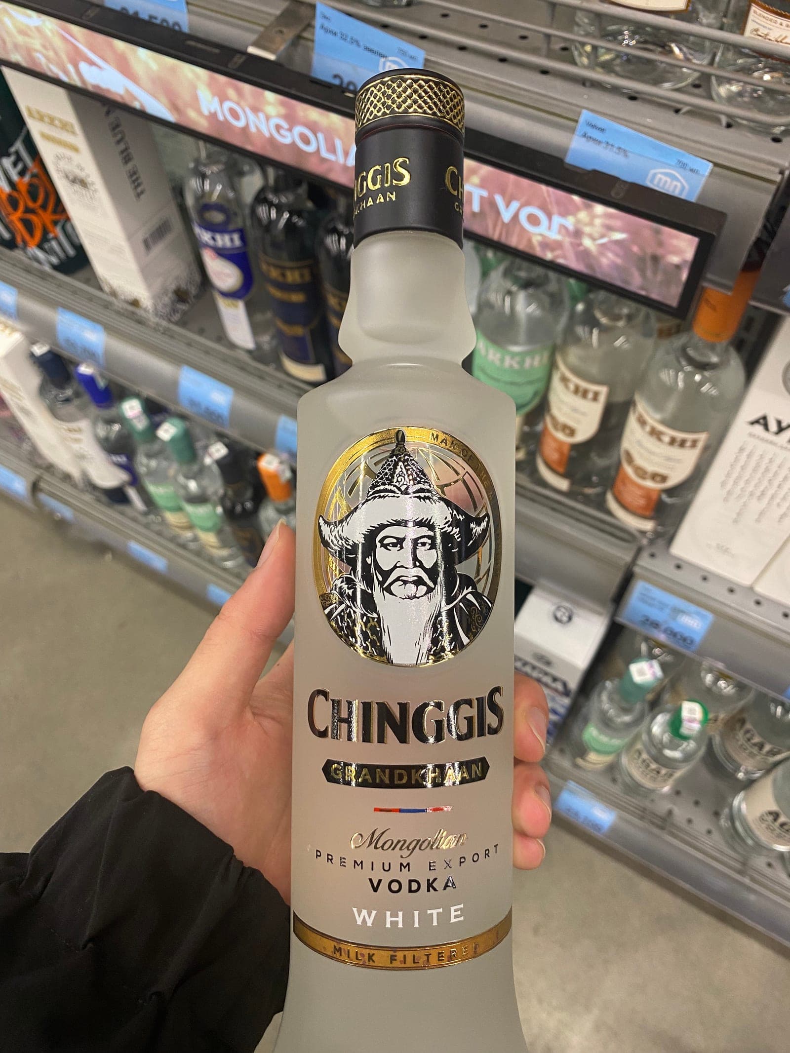 モンゴルで飲んだもの記録|ミルク系・お酒・エナジードリンクと旅中の飲み物